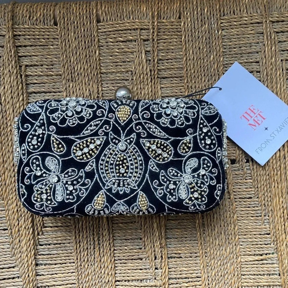The Met St. Xavier Bag British Floral Beaded Clutch Velvet NWT - Picture 2 of 6